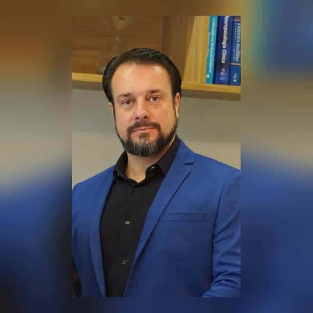 Dr. Ricardo de Campos - Médico Neurologista
